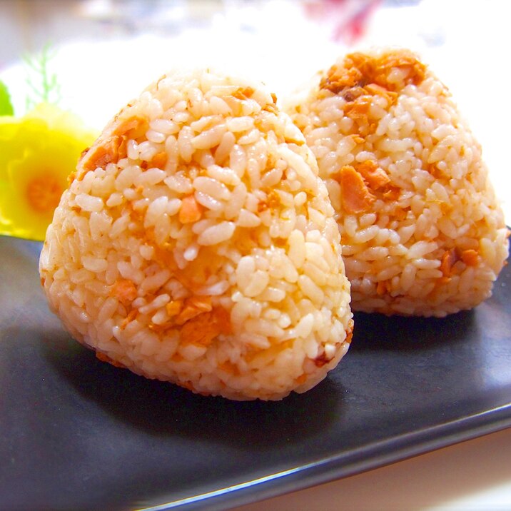 無添加おにぎり♡を食そうの会①焼き鮭とおかかお握り
